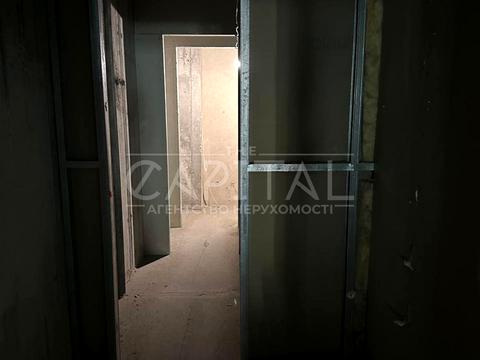 комерційна за адресою Валерія Лобановського просп. (Червонозоряний), 4-А