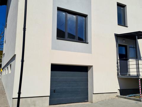паркомісце за адресою Чорновола вул., 8