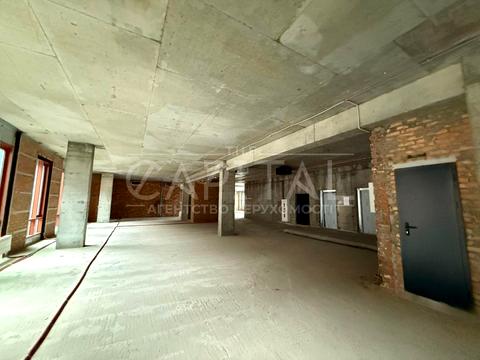 комерційна за адресою Петра Сагайдачного вул., 1