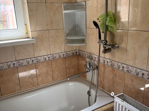 будинок за адресою с. Бузова, Центральна вул., 75-А