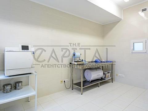 комерційна за адресою Берестейське шосе (Брест-Литовське), 1