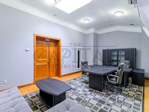 комерційна за адресою Київ, Липська вул., 1