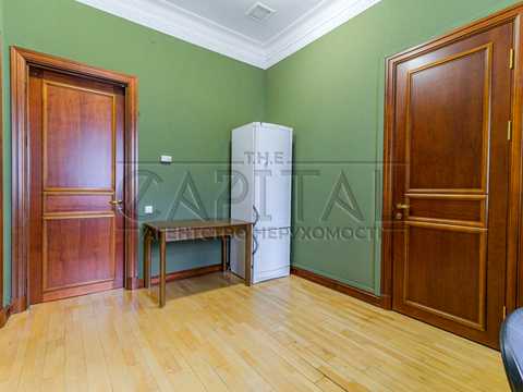 комерційна за адресою Київ, Липська вул., 1