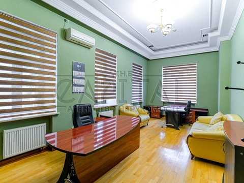 комерційна за адресою Київ, Липська вул., 1