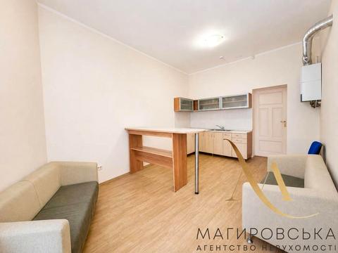 коммерческая по адресу Поповича ул., 8