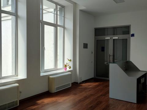 комерційна за адресою Миколи Грінченка вул., 4в