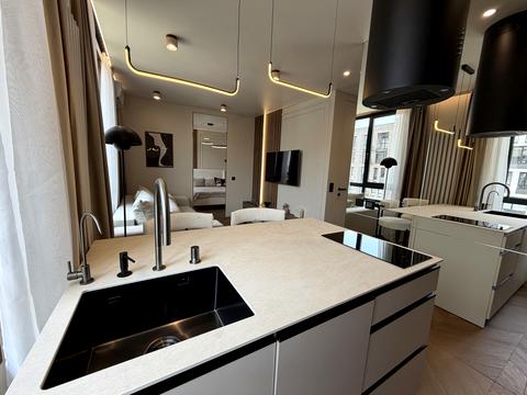 квартира за адресою Салютна вул., (Будинок 02301-02303)