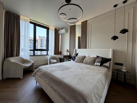 квартира за адресою Салютна вул., (Будинок 02301-02303)