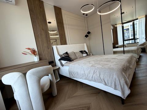 квартира за адресою Салютна вул., (Будинок 02301-02303)