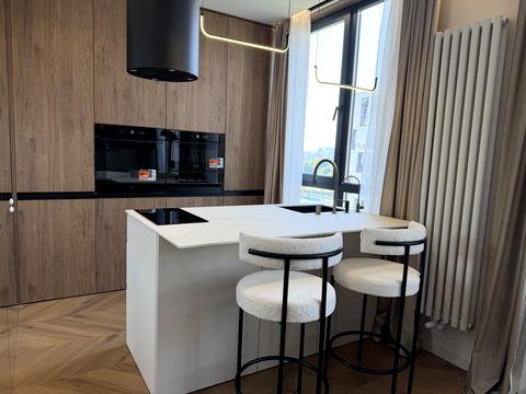 квартира за адресою Салютна вул., (Будинок 02301-02303)