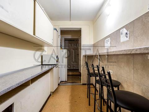 комерційна за адресою Жилянська вул., 55