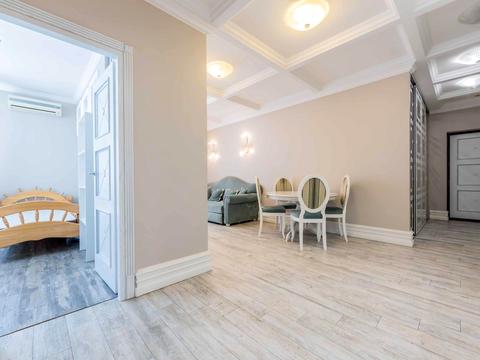 квартира за адресою Сім'ї Кульженків вул. (Петра Дегтяренка), 35