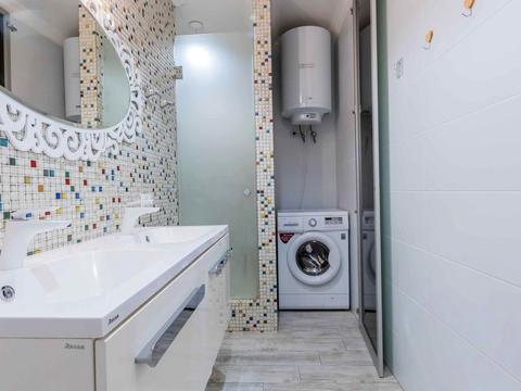 квартира за адресою Сім'ї Кульженків вул. (Петра Дегтяренка), 35
