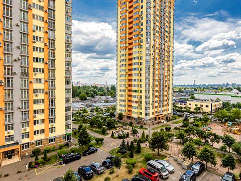 квартира за адресою Сім'ї Кульженків вул. (Петра Дегтяренка), 35