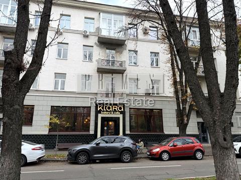 комерційна за адресою Липська вул., 12/5