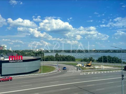 коммерческая по адресу Миколы Бажана просп., 38