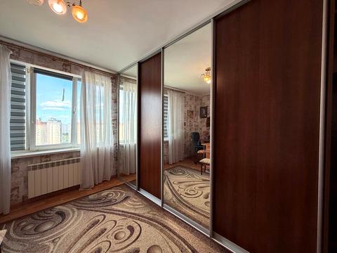 квартира за адресою Дніпровська набережна вул., 19-В