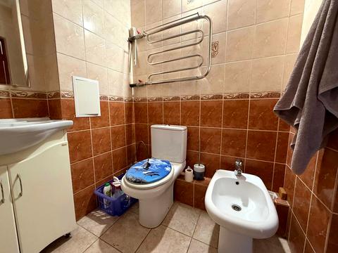 квартира за адресою Дніпровська набережна вул., 19-В