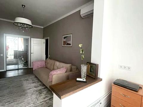 квартира за адресою Французький бульв., 60г