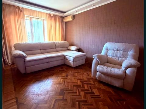 квартира за адресою Євгена Чикаленка вул., 81/3