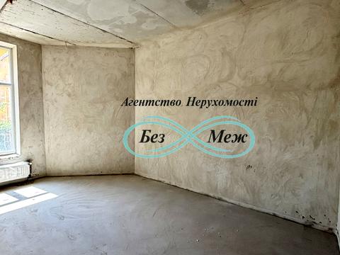 комерційна за адресою Клубна вул., 12