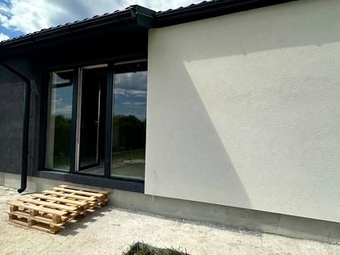 дом по адресу Квітнева, 6
