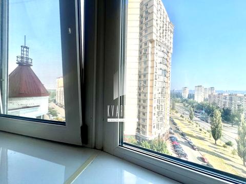 квартира по адресу Владимира Ивасюка просп. (Героїв Сталінграду), 8
