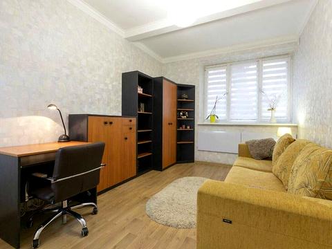 квартира за адресою Михайла Старицького вул., 7