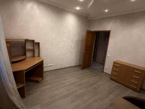 квартира за адресою Леоніда Каденюка просп. (Юрія Гагаріна), 6