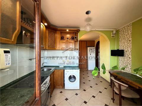 квартира за адресою Феодосійська вул., 8