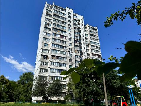 квартира за адресою Феодосійська вул., 8