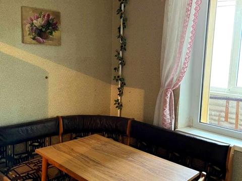 квартира за адресою Академіка Єфремова вул. (Командарма Уборевича), 27