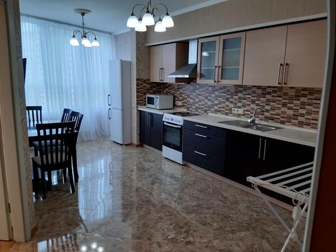квартира за адресою Анни Ахматової вул., 32/18