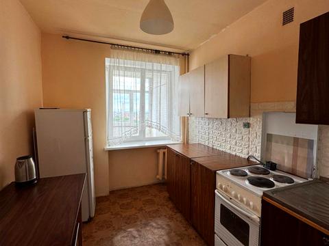 квартира за адресою Листопадна вул., 16