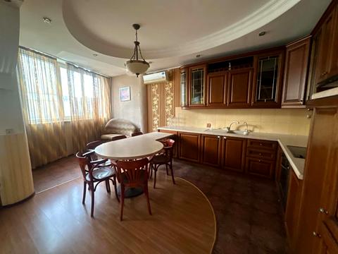квартира за адресою Миколи Бажана просп., 16