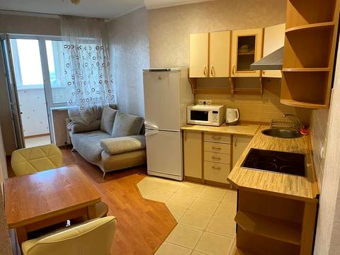 квартира за адресою Миколи Бажана просп., 1-М