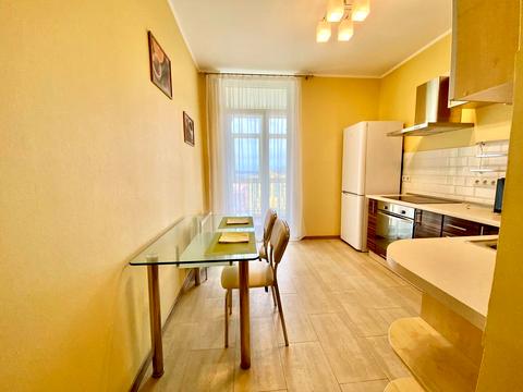 квартира за адресою Регенераторна вул., 4 к3