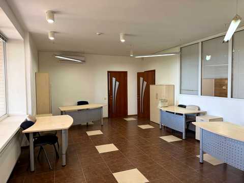 коммерческая по адресу Василия Тютюнника ул. (Анрі Барбюса), 5-В