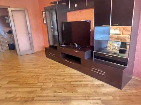 квартира за адресою Срібнокільська вул., 1