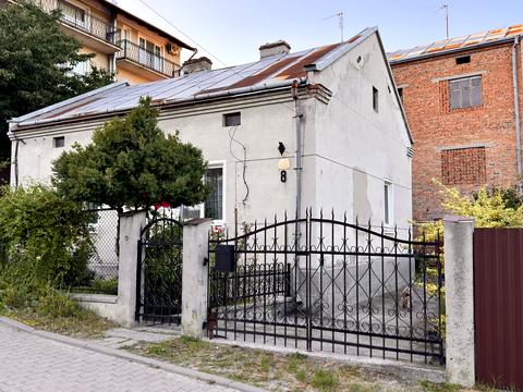 будинок за адресою Львів, Січнева вул., 8