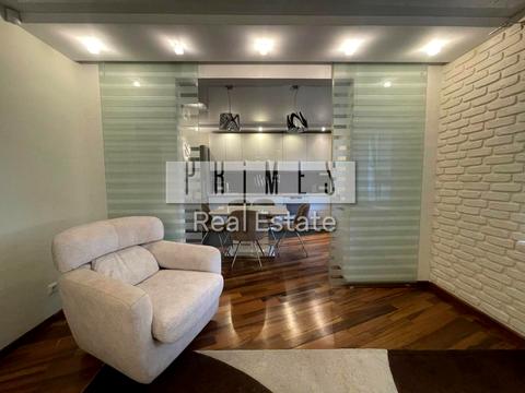квартира за адресою Анни Ахматової вул., 43