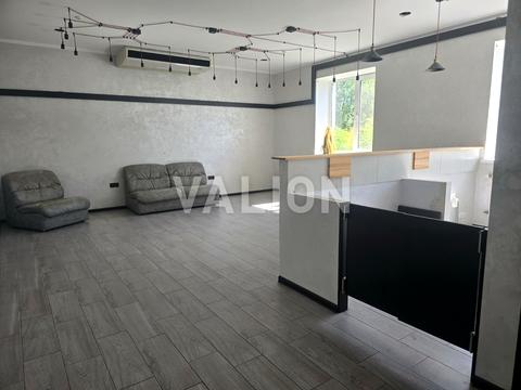 комерційна за адресою с. Велика Олександрівка, Свято-троїцька, 52