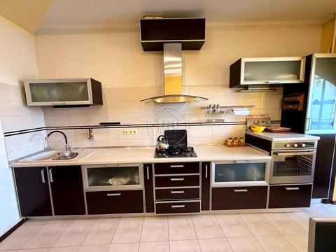 квартира за адресою Тополина вул., 30