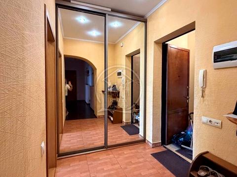 квартира за адресою Тополина вул., 30