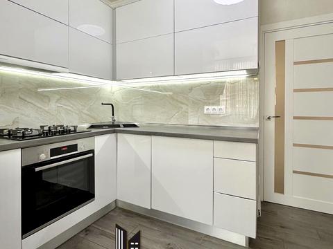 квартира за адресою Абрикосова вул., 3