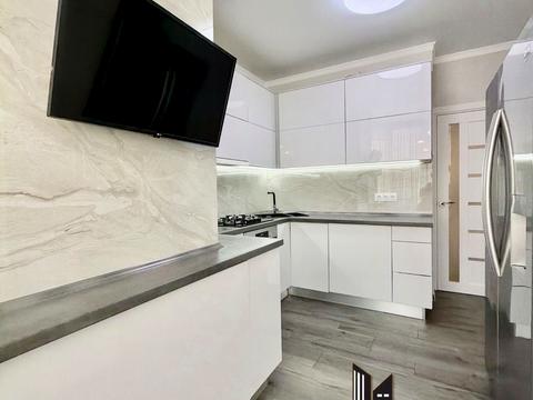 квартира за адресою Абрикосова вул., 3