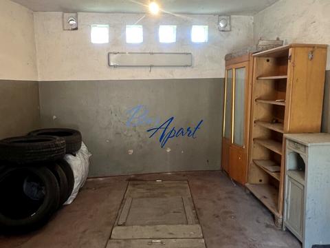 комерційна за адресою Товарна вул., 10