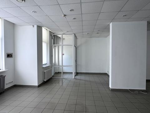 комерційна за адресою Срібнокільська вул., 1