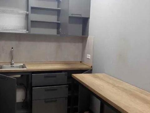 комерційна за адресою Кловський узвіз, 7a