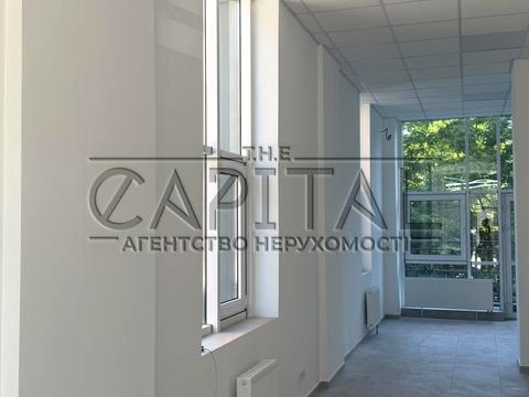 комерційна за адресою Загорівська вул. (Багговутівська), 1-А